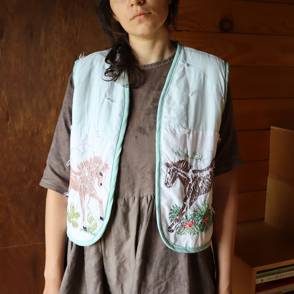 Upcycled Horse Embroidered Vest from A Vintage Quilt L - Picture 6 of 9